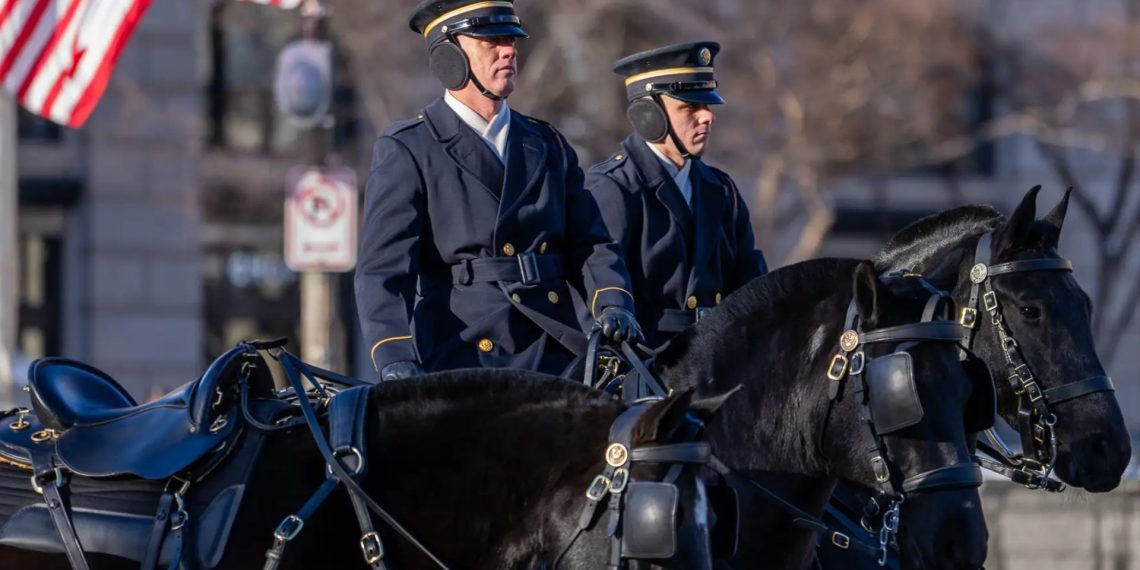 L’Esercito USA chiude 5 unità equestri cerimoniali