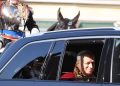 I cavalli dei Corazzieri scortano Leone XIV al Quirinale