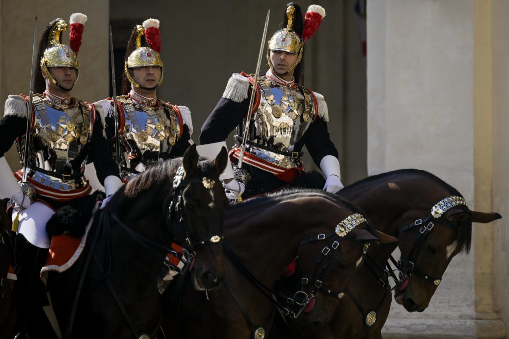 Papa Leone XIV da Mattarella al Quirinale