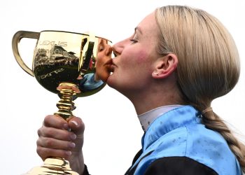 90b53a1eed7772361dd69f81c2d47ecf 1 350x250