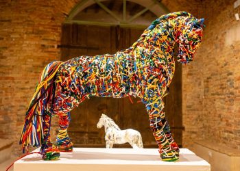 Regali d’Arte, Ilaria Di Meo: quando l’arte incontra il cavallo e la memoria