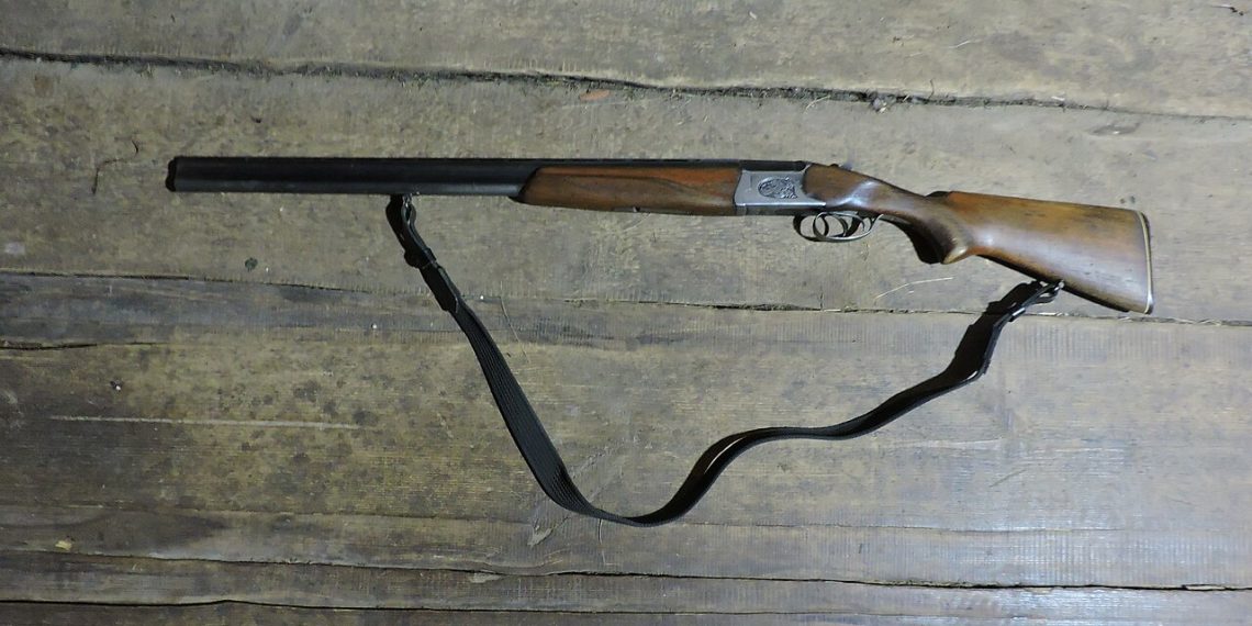 Fermo, parla il cacciatore 82enne: “È stato un colpo accidentale, sono addolorato”