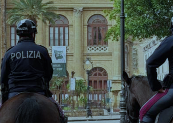 Palermo: guardie (a cavallo) e ladri